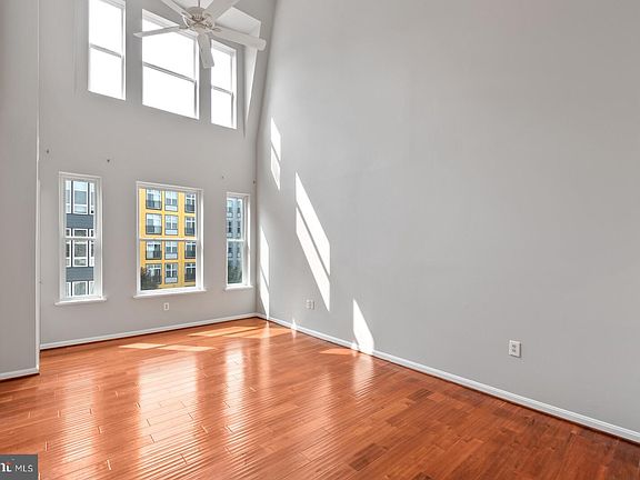 5th image of 2655 Prosperity Ave APT 404
