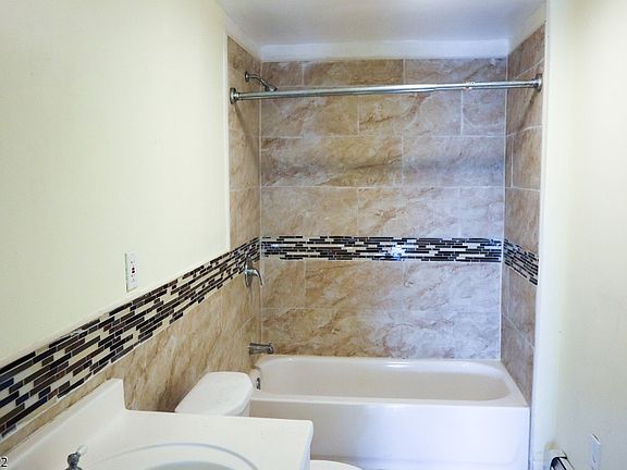 4th image of 244-246 17th Ave #2