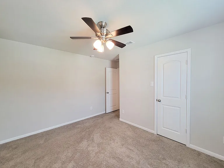 10423 Astor Points Trl — Photo 32