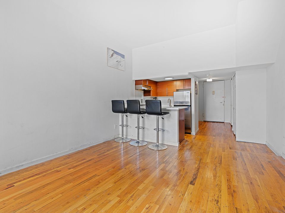 1st image of 184 Thompson St APT 4P