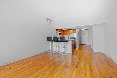 184 Thompson Street, #4P