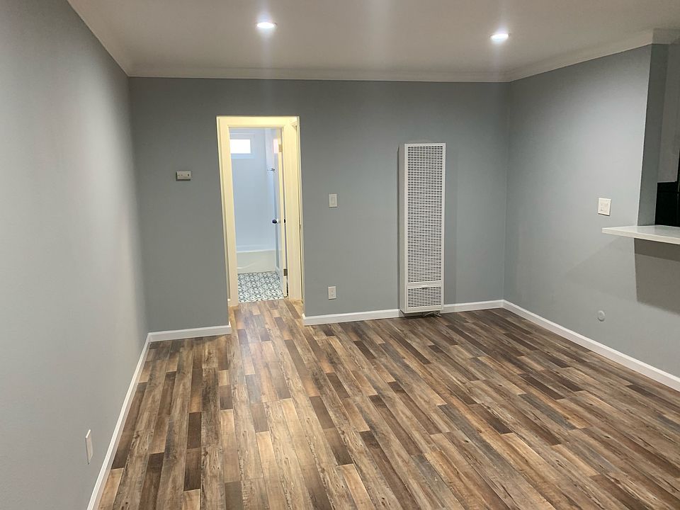1st image of 122 N Commonwealth Ave APT 209