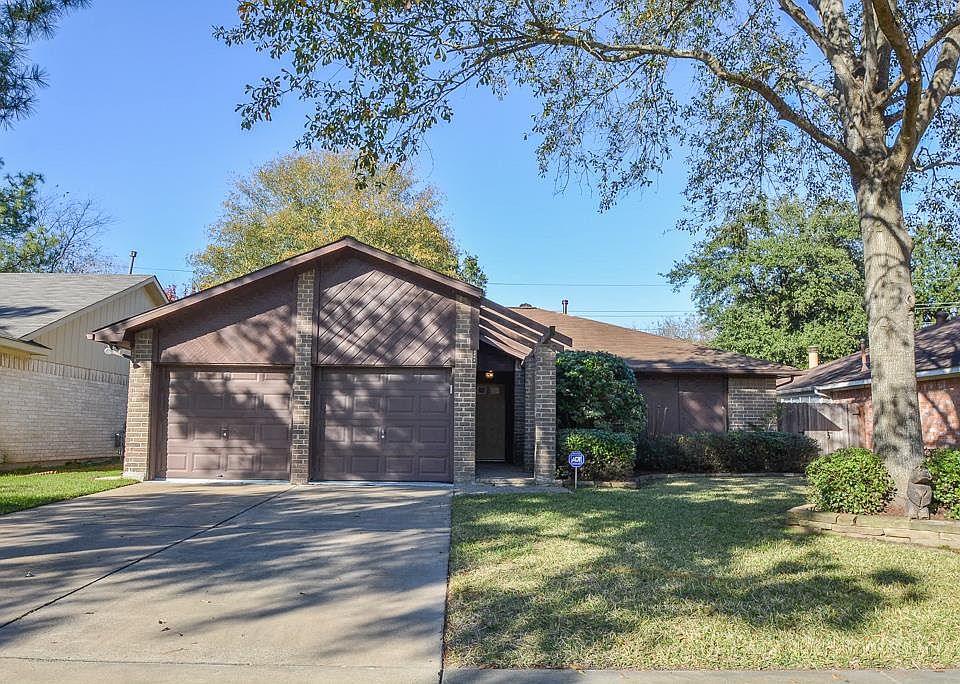1st image of 22026 Kenlake Dr
