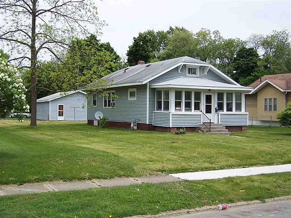 2nd image of 1313 Campeau St
