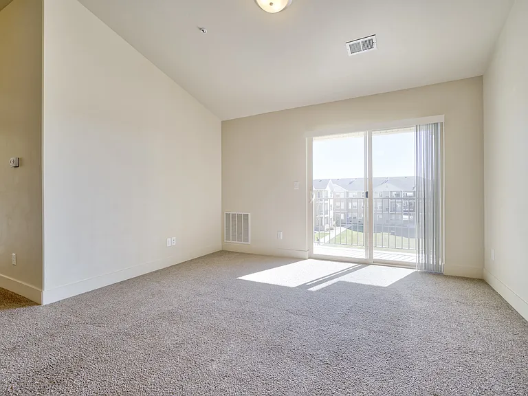 Mesa Falls Apartments — Photo 31