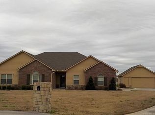 105 Keystone Ct, Pryor, OK 74361