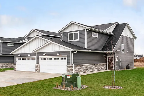 Arbor Trails Townhomes Photo 1