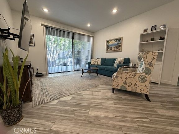 3rd image of 10620 Lakeside Dr N #281