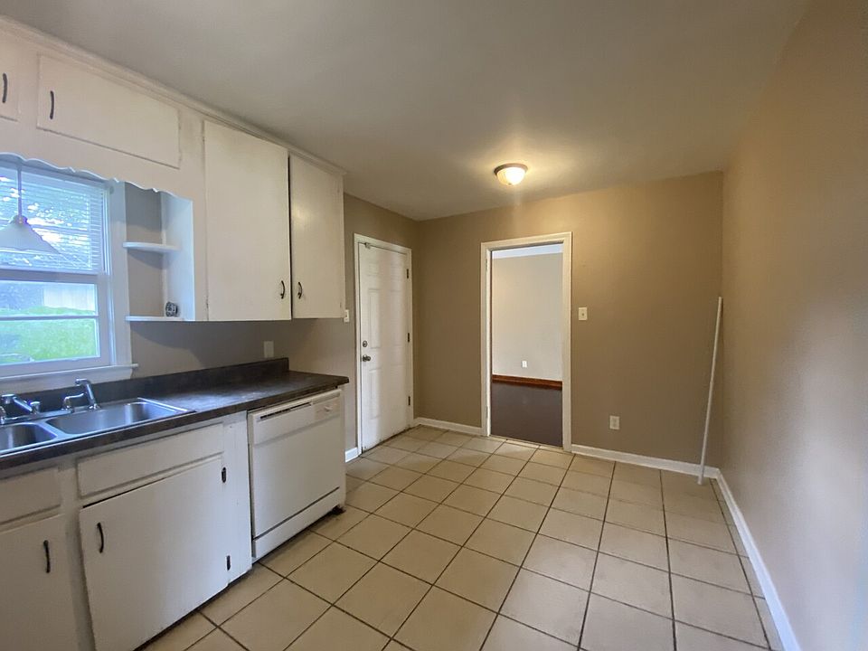 5 Chickasaw Cir, Chickasaw, AL 36611 Zillow