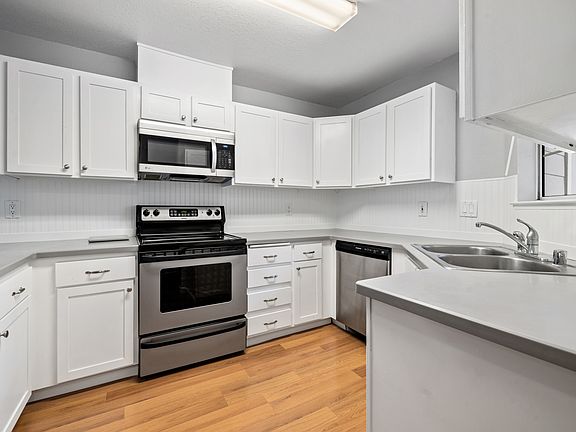 4th image of 54 Little Creek Ln
