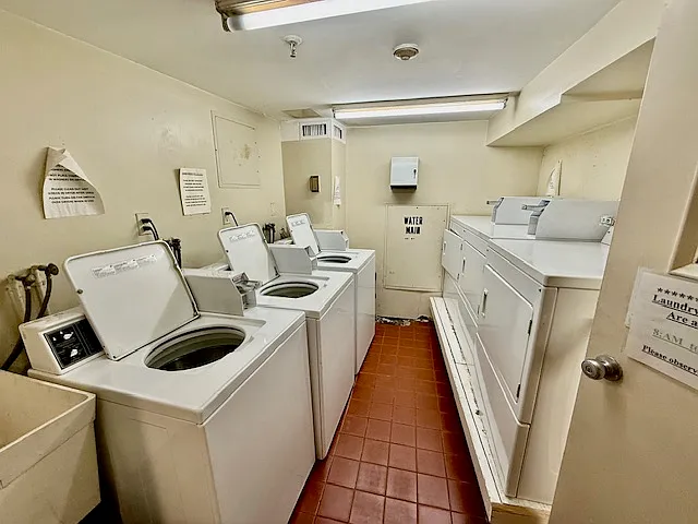120 Commercial St #3-4 — Photo 23