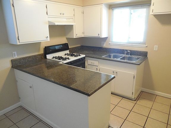 5th image of 6012 Bourbon Dr