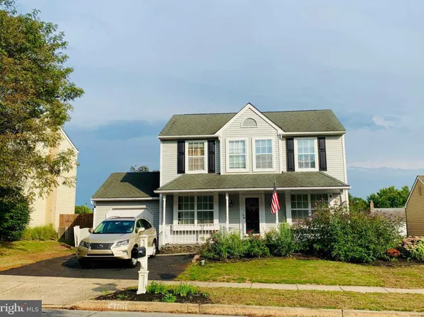 411 Dorchester Ln, Perkasie, PA 18944