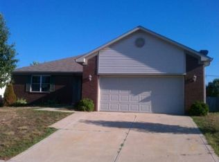 1206 Meadowood Dr, Danville, IN 46122