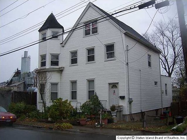 2nd image of 132 Greenfield Ave