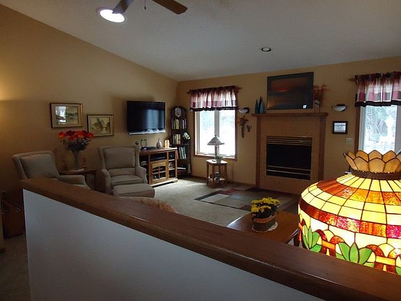4th image of 1831 Blueberry Dr