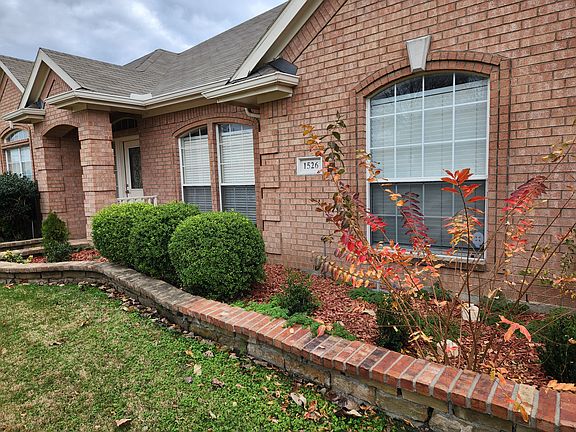 2nd image of 1526 Tanglewood Dr