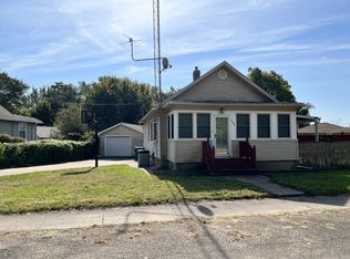 405 East St, Depue, IL 61322