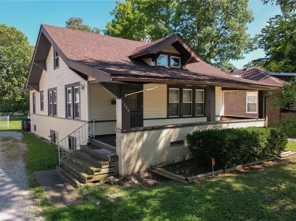1209 Oak St, Danville, IL 61832