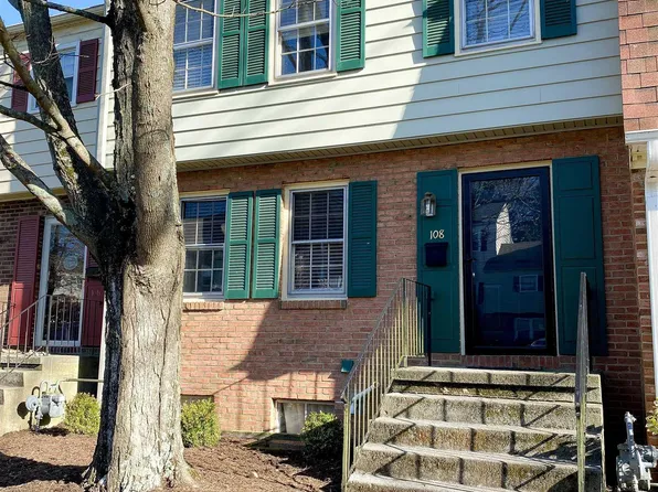 108 Southampton Ct, Blacksburg, VA 24060