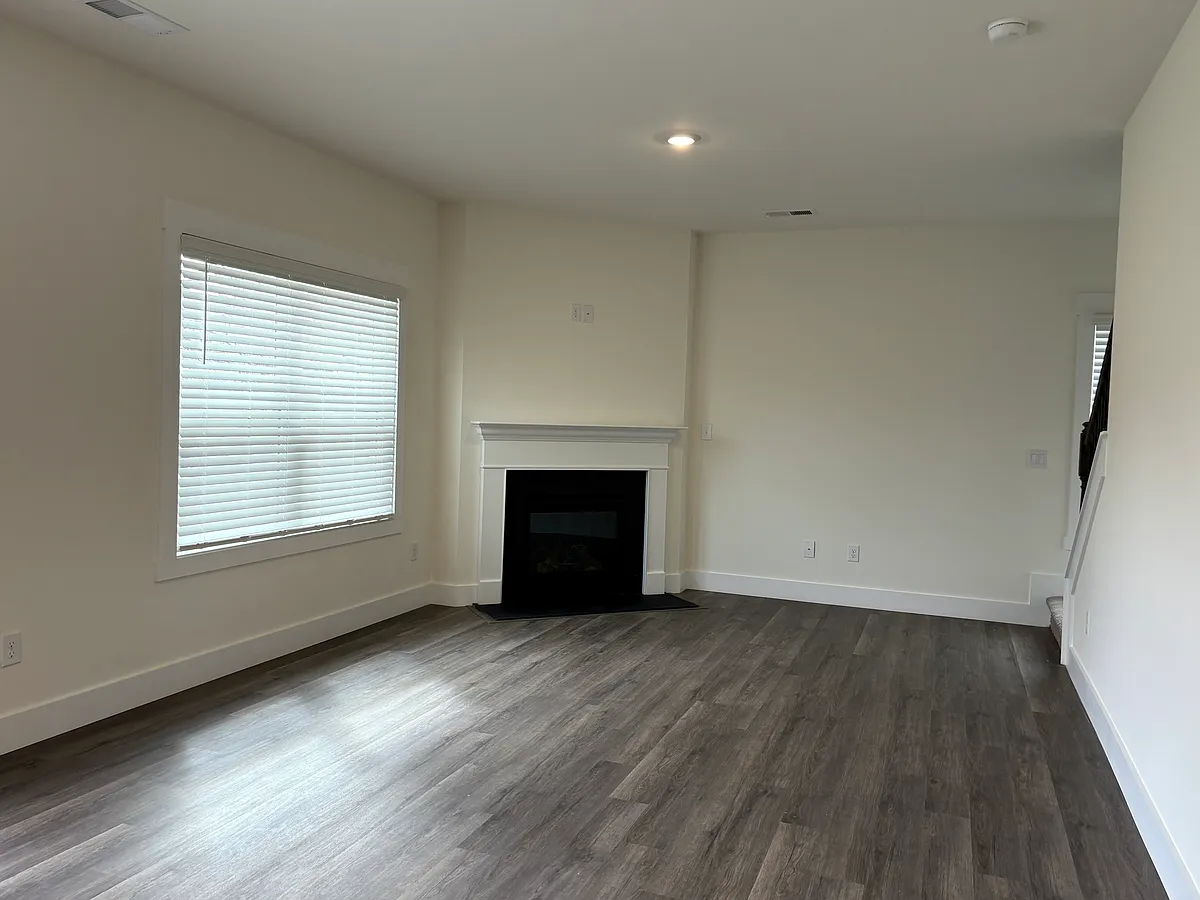 Building Photo - 367 Alta Tree Blvd