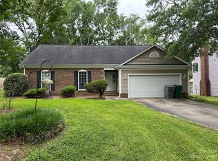 1914 Cherring Ln, Charlotte, NC 28262