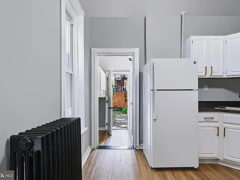 309 Academy St — Photo 15