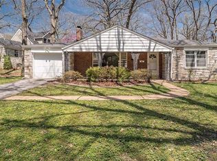 335 Hampshire Ct, Saint Louis, MO