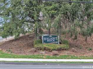 50 Balance Rock Rd APT 16, Seymour, CT 06483