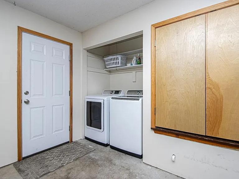 101 Bearskin Dr — Photo 42