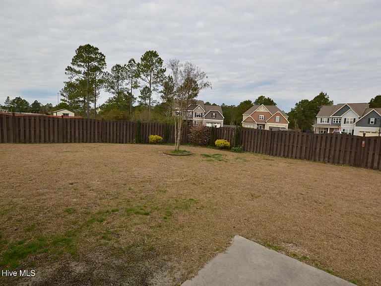115 Pamlico Dr — Photo 35
