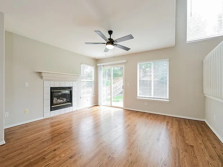 9605 Parramatta Pl — Photo 7