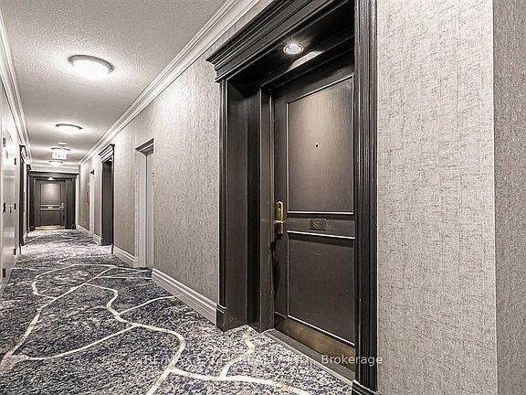 5th image of 2 Clairtrell Rd #801