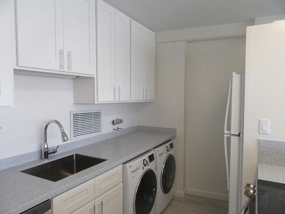 2nd image of 2333 Kapiolani Blvd APT 2503