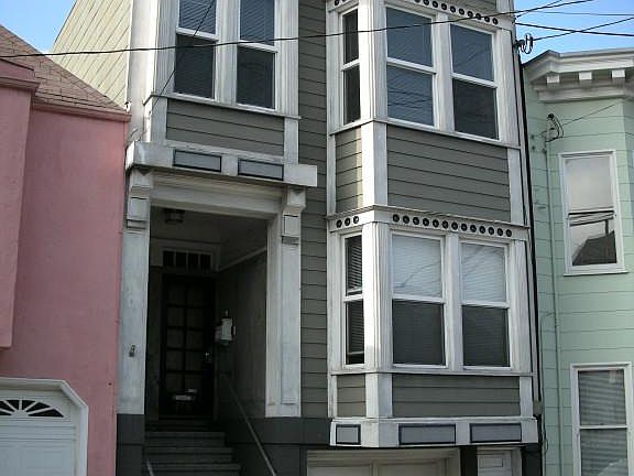 2nd image of 216A Connecticut St