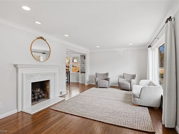 5th image of 1390 Brainard Rd