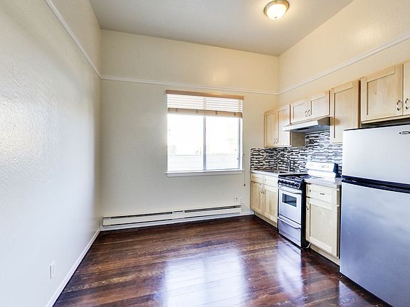2nd image of 2224 Union St #109
