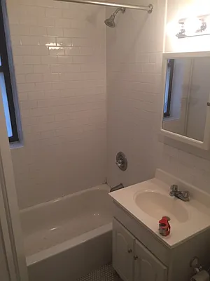 Rented by PMG Real Estate  | media 21