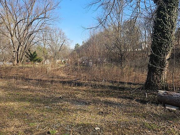 2nd image of 519 Good Hope Rd