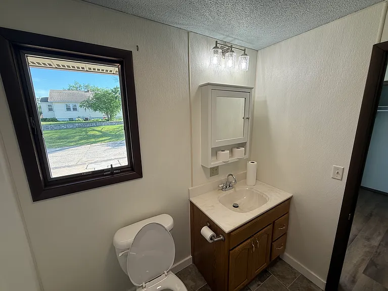 209 Sperbeck St #B — Photo 3
