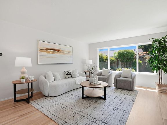 4th image of 884 Forest Ridge Dr