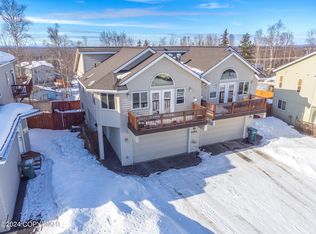 11184 Aberdeen Cir #A, Eagle River, AK 99577