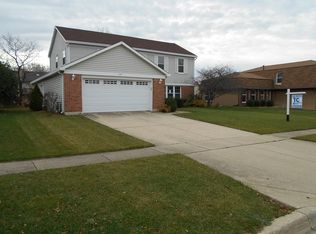 1281 Darlington Ct, Hoffman Estates, IL 60169