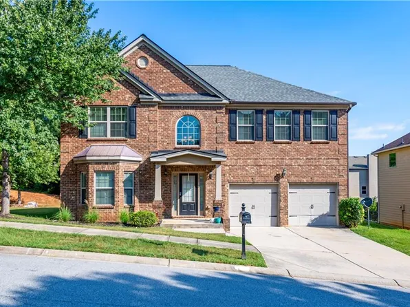7883 Heathmore Dr, Fairburn, GA 30213