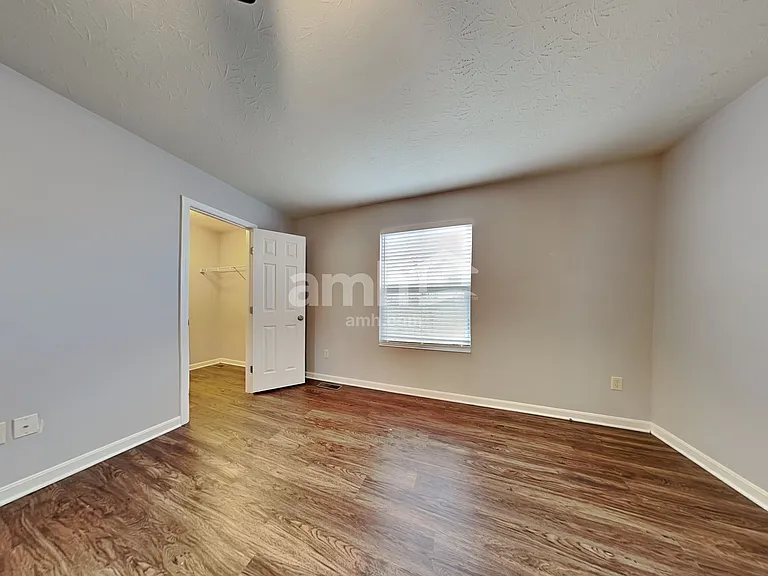 212 Lights Pointe Ct — Photo 7