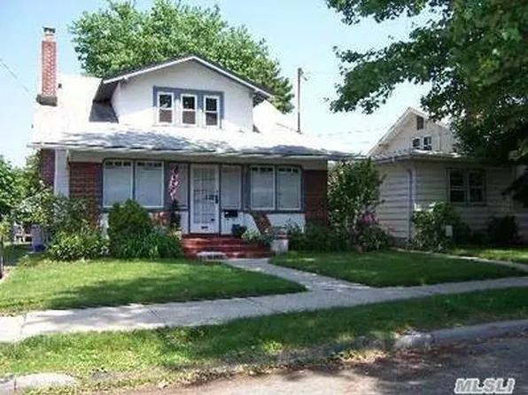 52 Park View Pl, Staten Island, NY 10310
