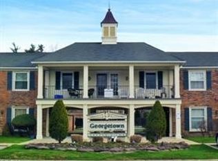 2230 Glouchester Dr, Lyndhurst, OH 44124