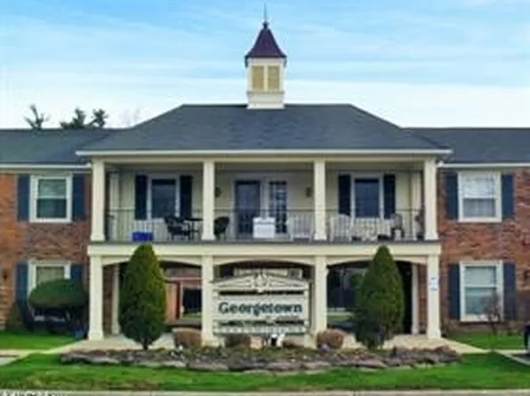 2230 Glouchester Dr, Lyndhurst, OH 44124