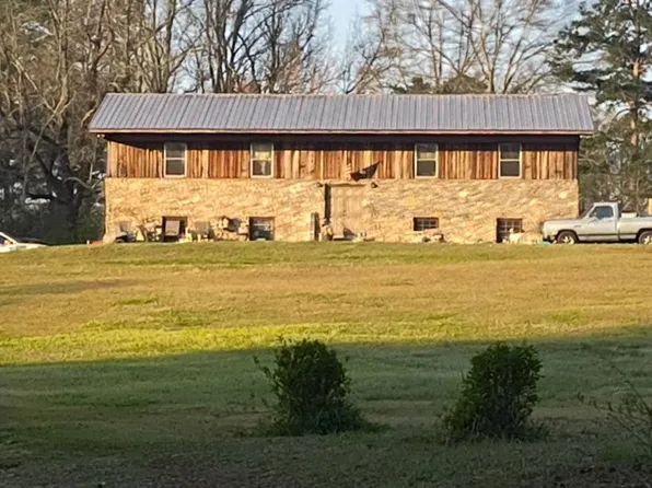 745 Ledbetter Rd, Munford, AL 36268