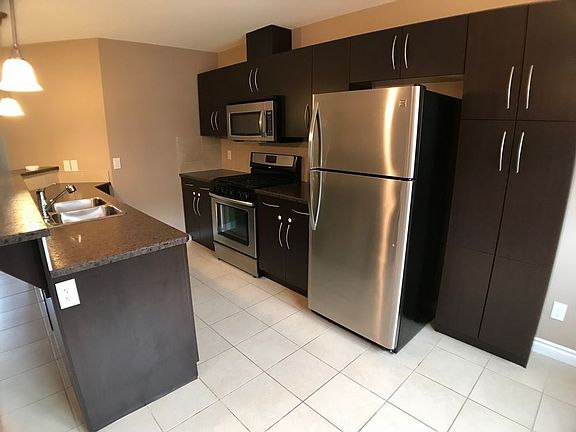 2nd image of 180 Riverstone Rdg #39